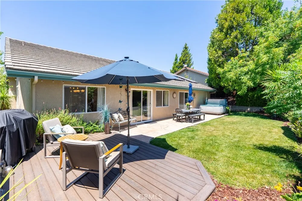 25 Rainbow Court Templeton, CA 93465