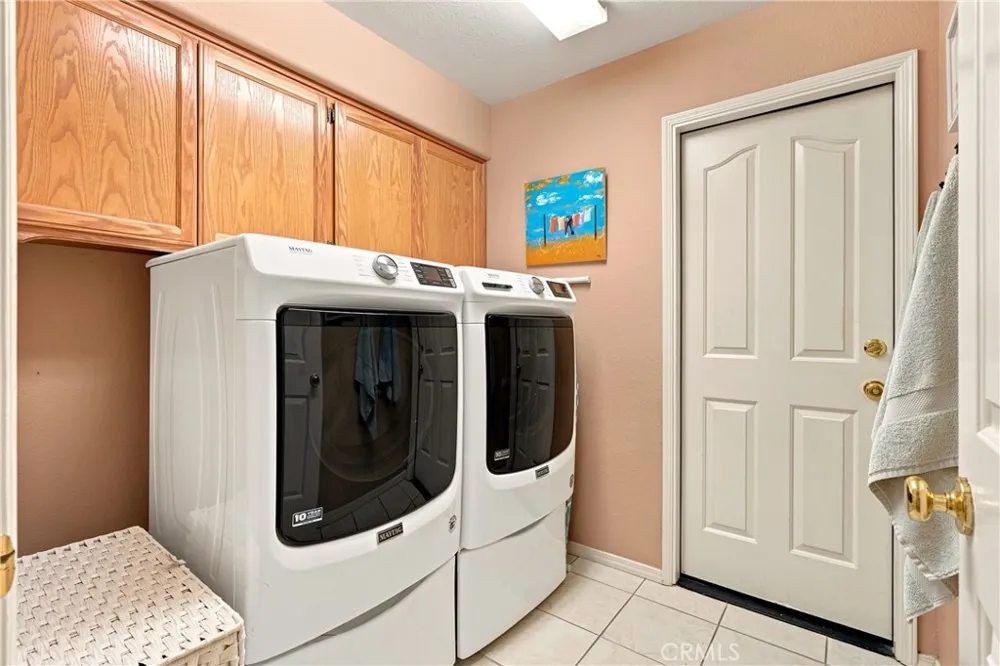 25 Rainbow Court Templeton, CA 93465