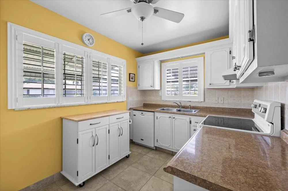 122 Mockingbird Lane Delray Beach, FL 33445