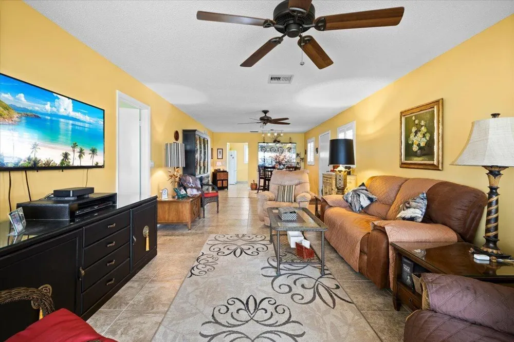 122 Mockingbird Lane Delray Beach, FL 33445
