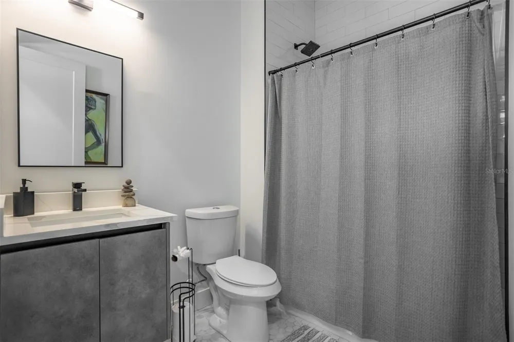 3306 W VAN BUREN DRIVE Tampa, FL 33611