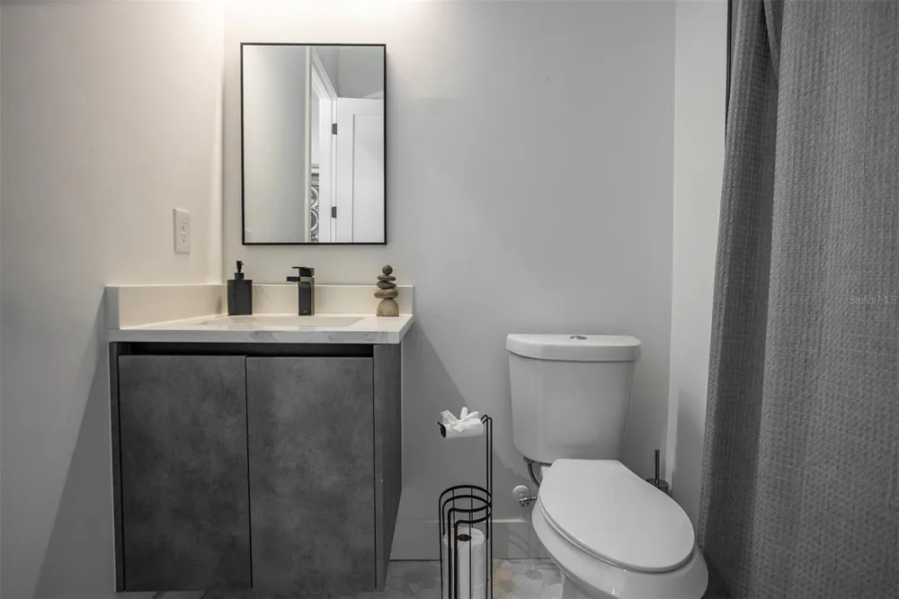3306 W VAN BUREN DRIVE Tampa, FL 33611