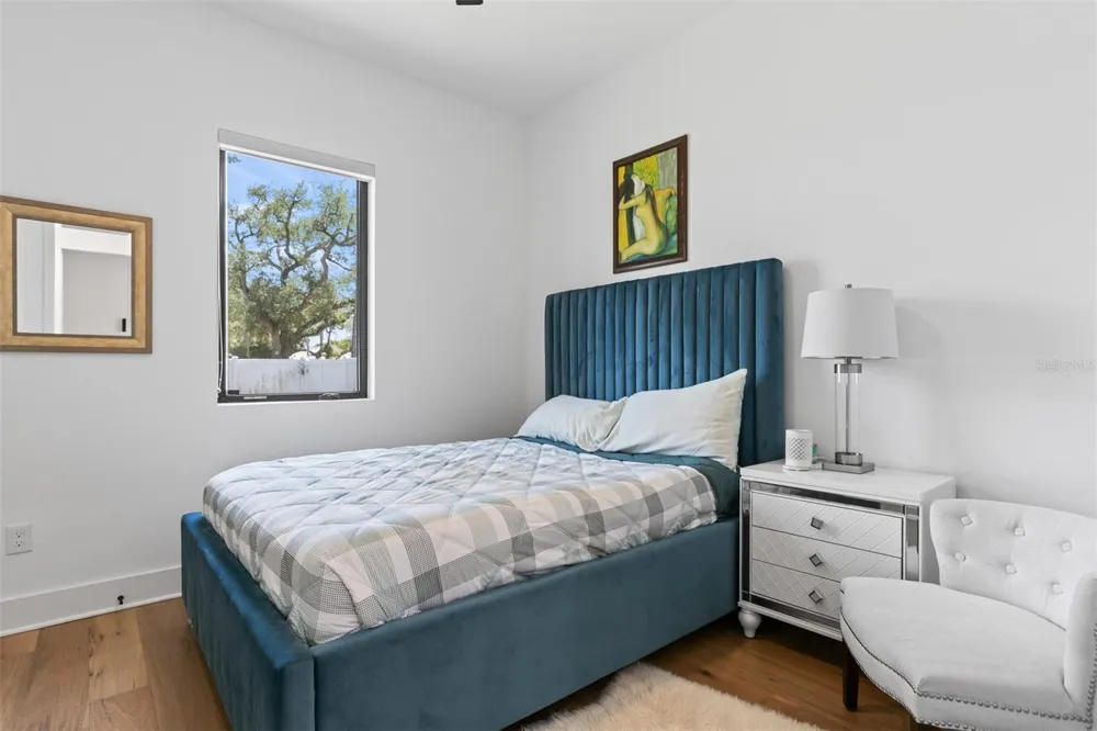 3306 W VAN BUREN DRIVE Tampa, FL 33611