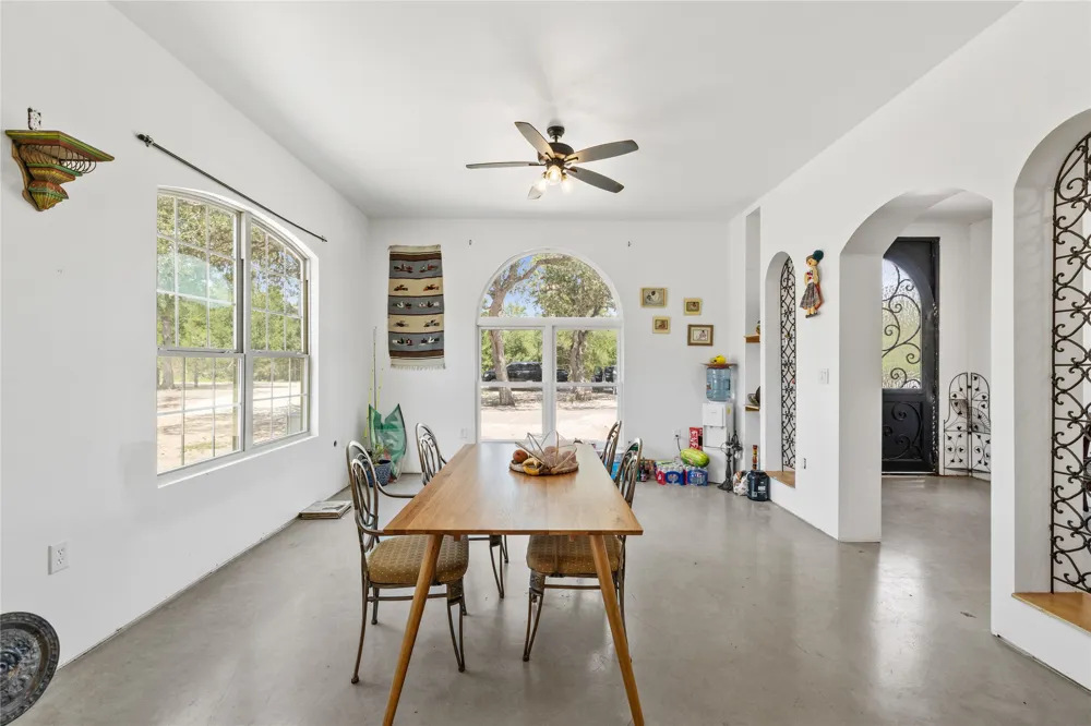 21000 Trappers Trl Manor, TX 78653