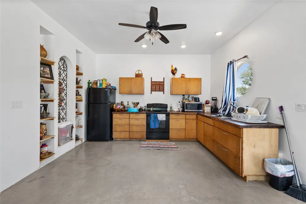 21000 Trappers Trl Manor, TX 78653