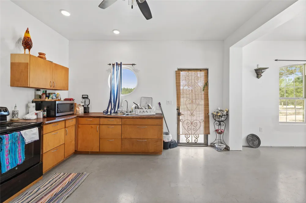 21000 Trappers Trl Manor, TX 78653