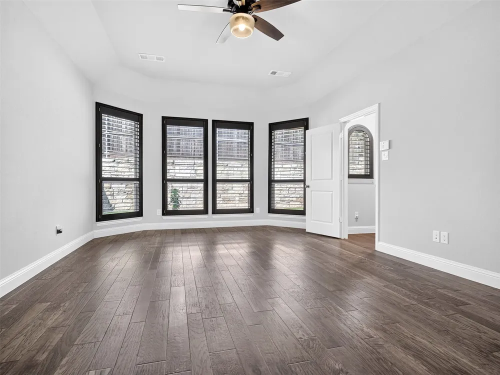 1129 Dame Carol Way Carrollton, TX 75010