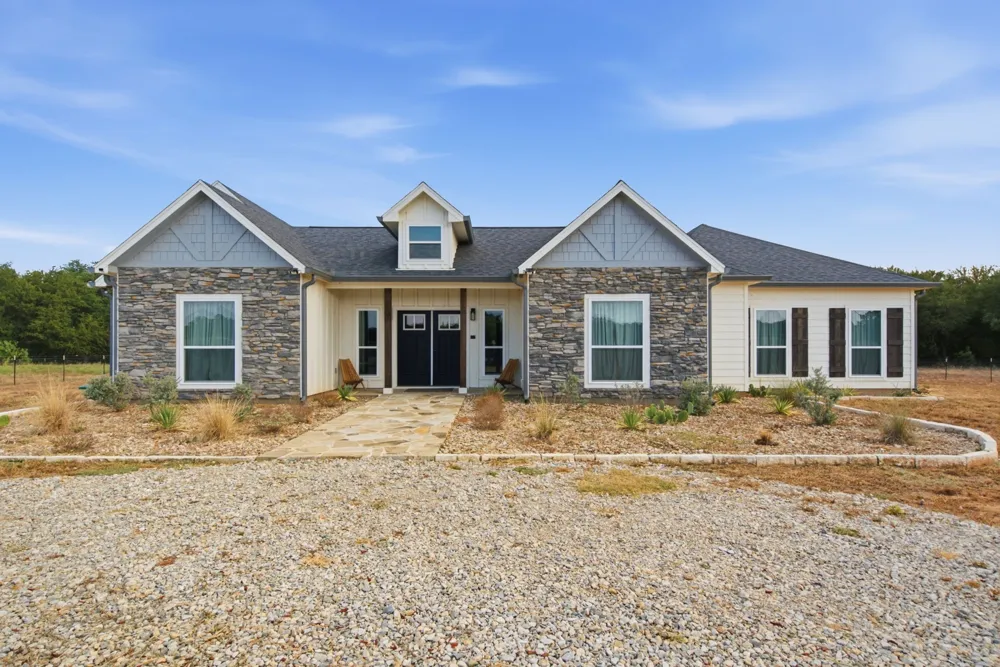 41 Cattle Trail Palo Pinto, TX 76484