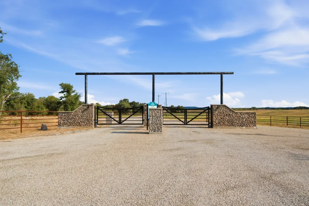 41 Cattle Trail Palo Pinto, TX 76484