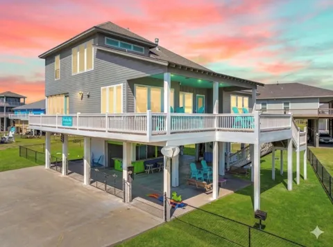 878 Surf Road