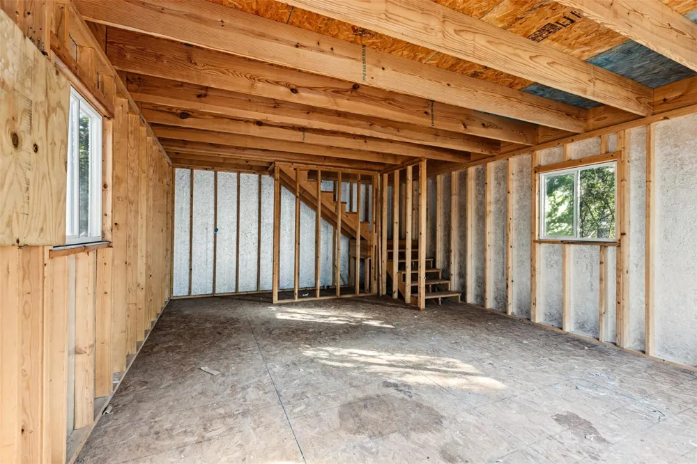1960 County Road 413 Lexington, TX 78947