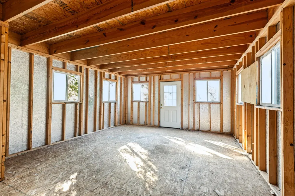 1960 County Road 413 Lexington, TX 78947