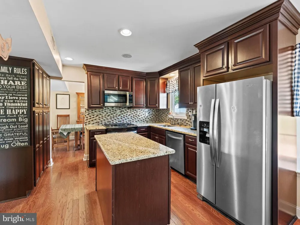14 PONY RUN Sewell, NJ 08080