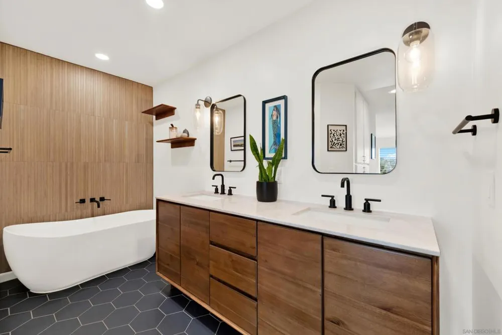 3225 Newell St #5 San Diego, CA 92106