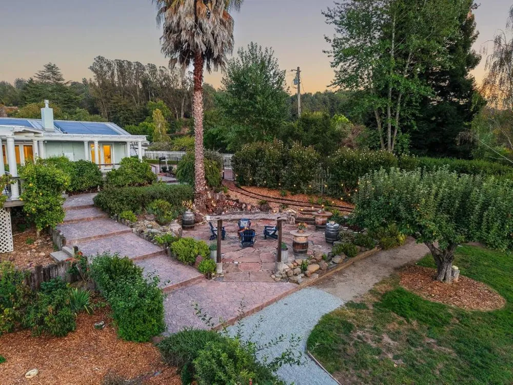 3999 Cherryvale Avenue Soquel, CA 95073