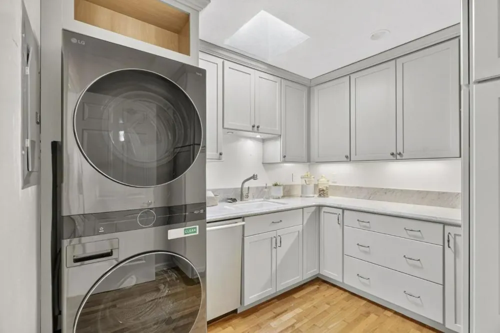 3999 Cherryvale Avenue Soquel, CA 95073