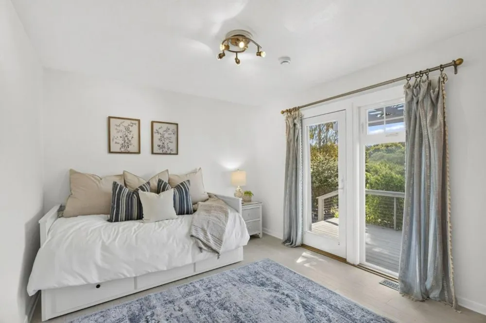 3999 Cherryvale Avenue Soquel, CA 95073
