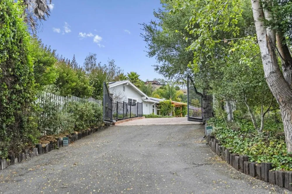 3999 Cherryvale Avenue Soquel, CA 95073