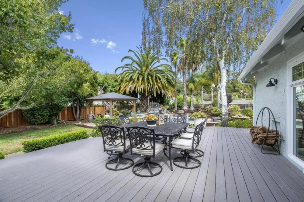 3999 Cherryvale Avenue Soquel, CA 95073