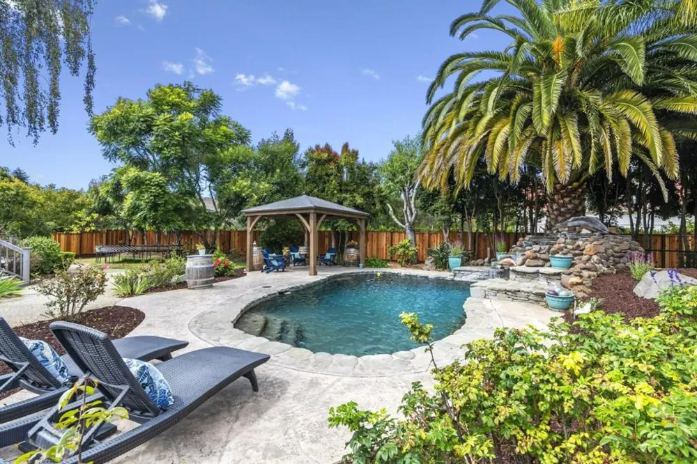 3999 Cherryvale Avenue Soquel, CA 95073