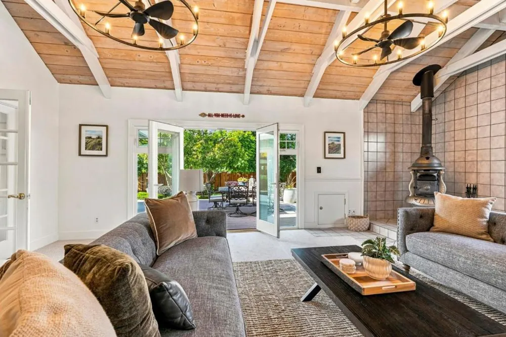 3999 Cherryvale Avenue Soquel, CA 95073