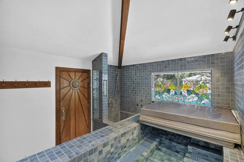 3999 Cherryvale Avenue Soquel, CA 95073
