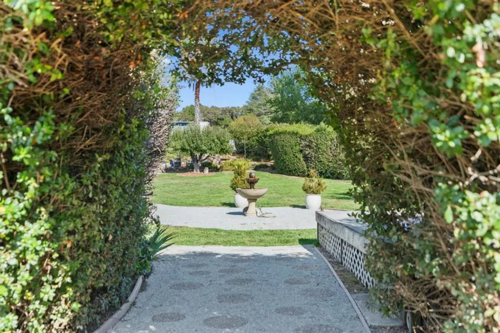 3999 Cherryvale Avenue Soquel, CA 95073