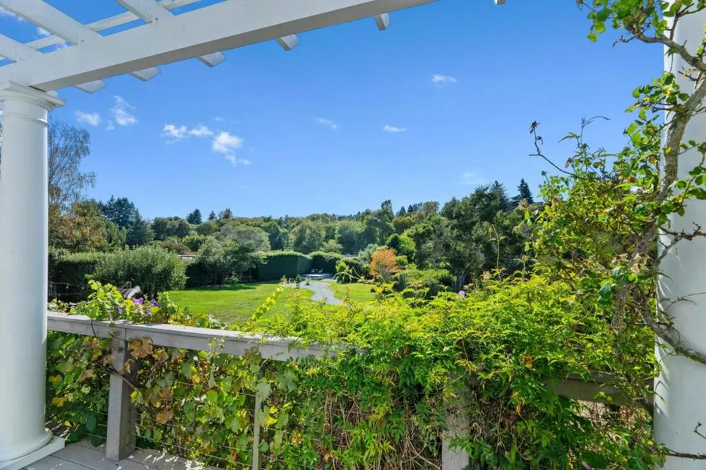 3999 Cherryvale Avenue Soquel, CA 95073
