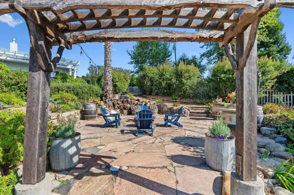 3999 Cherryvale Avenue Soquel, CA 95073