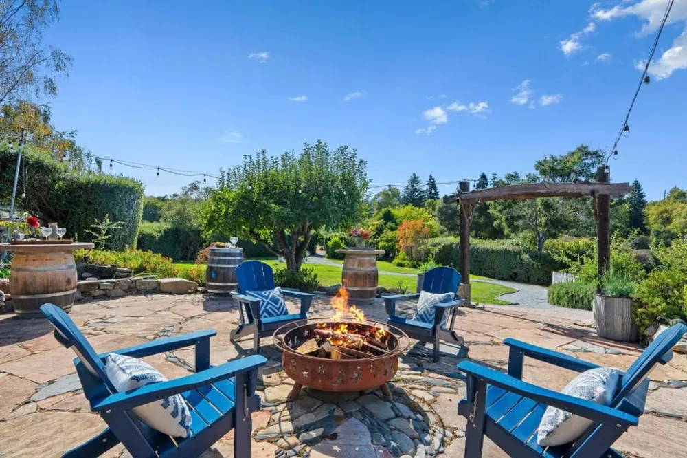 3999 Cherryvale Avenue Soquel, CA 95073