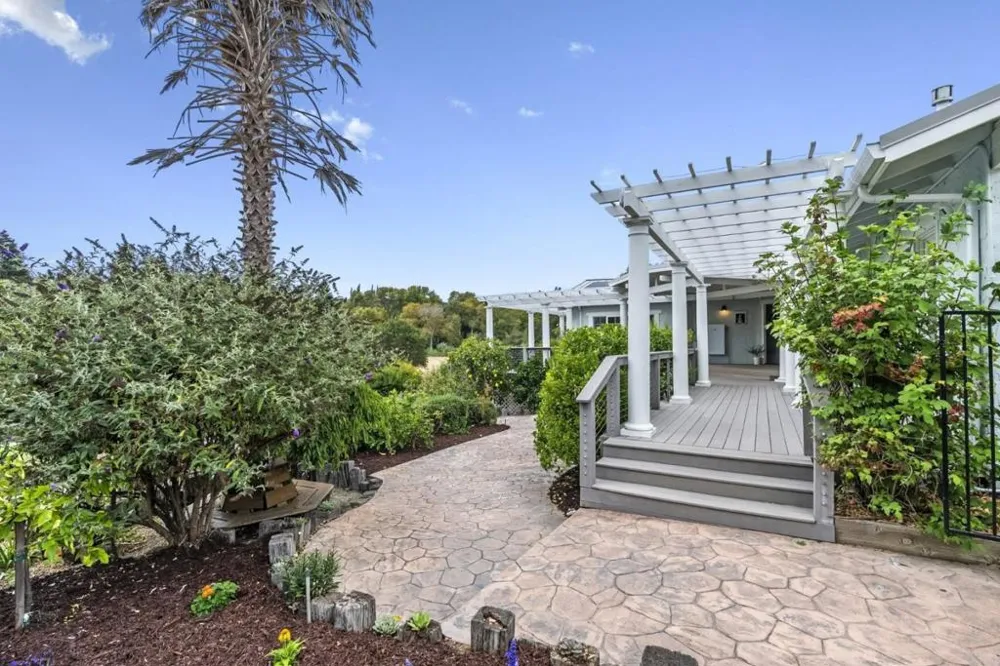 3999 Cherryvale Avenue Soquel, CA 95073