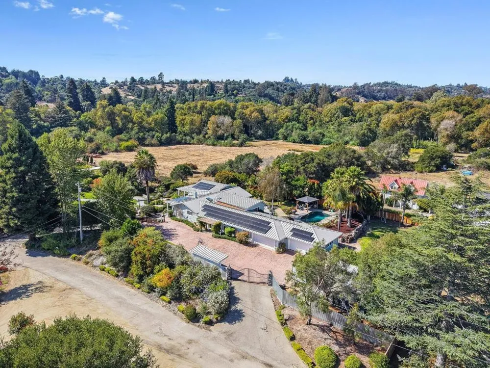 3999 Cherryvale Avenue Soquel, CA 95073