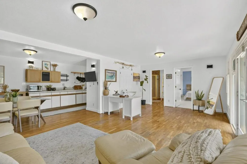 3999 Cherryvale Avenue Soquel, CA 95073