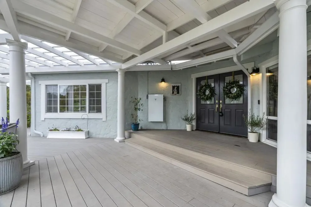3999 Cherryvale Avenue Soquel, CA 95073