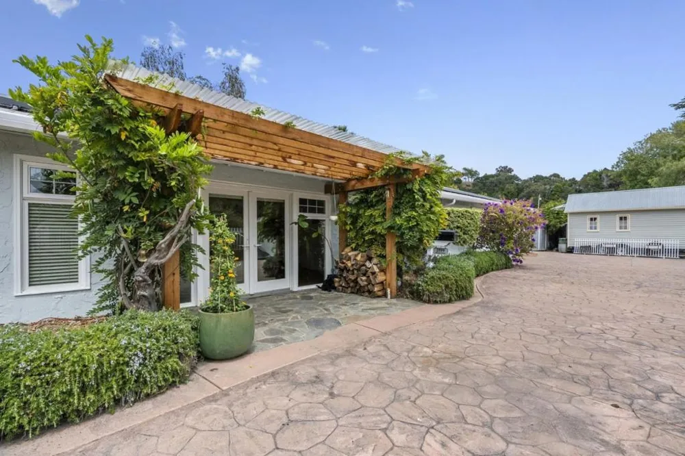 3999 Cherryvale Avenue Soquel, CA 95073