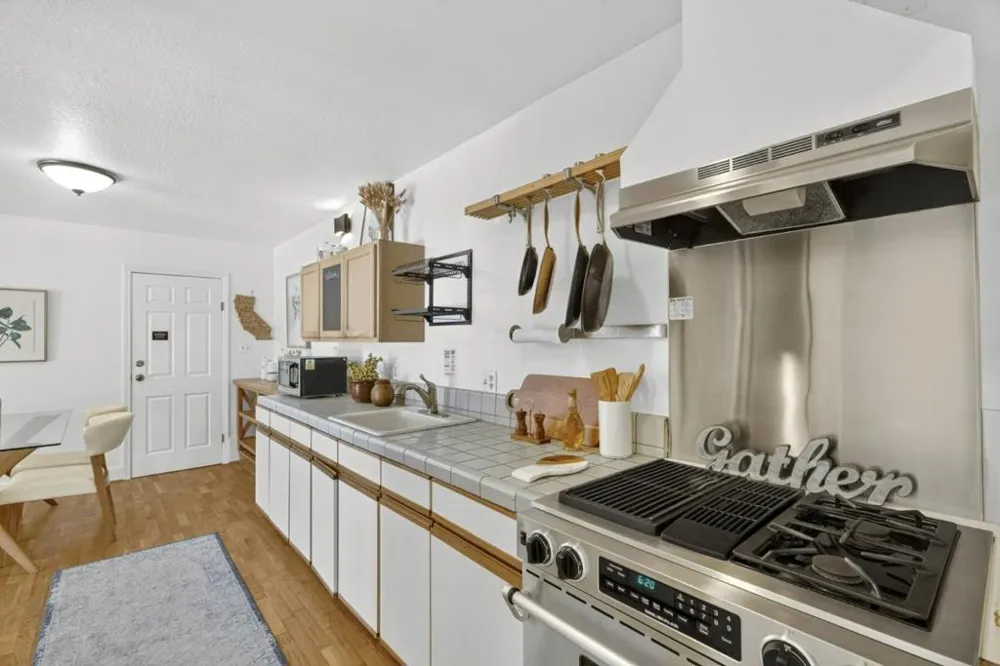 3999 Cherryvale Avenue Soquel, CA 95073