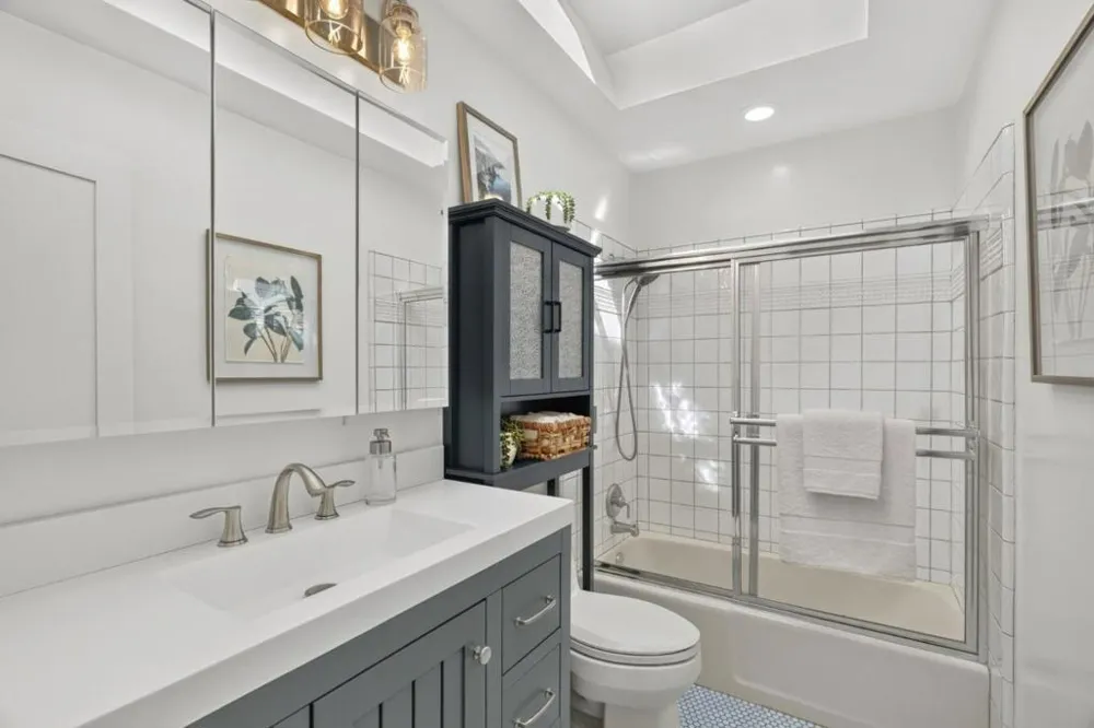 3999 Cherryvale Avenue Soquel, CA 95073