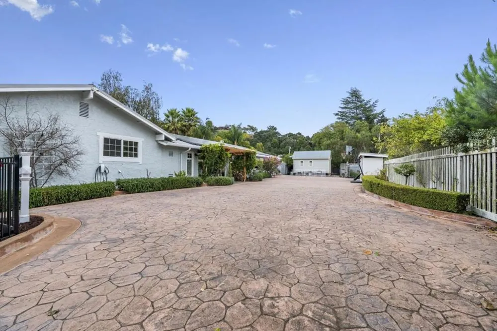 3999 Cherryvale Avenue Soquel, CA 95073