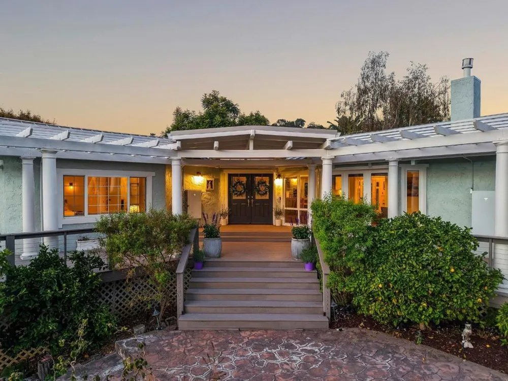 3999 Cherryvale Avenue Soquel, CA 95073
