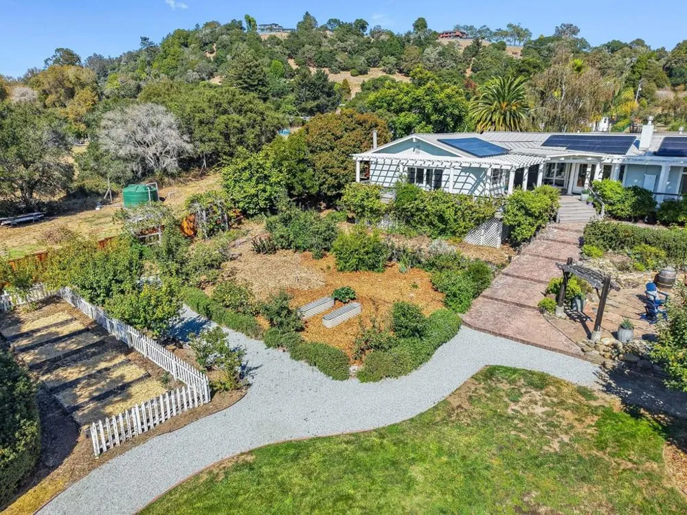 3999 Cherryvale Avenue Soquel, CA 95073