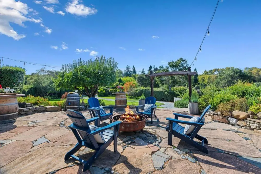 3999 Cherryvale Avenue Soquel, CA 95073