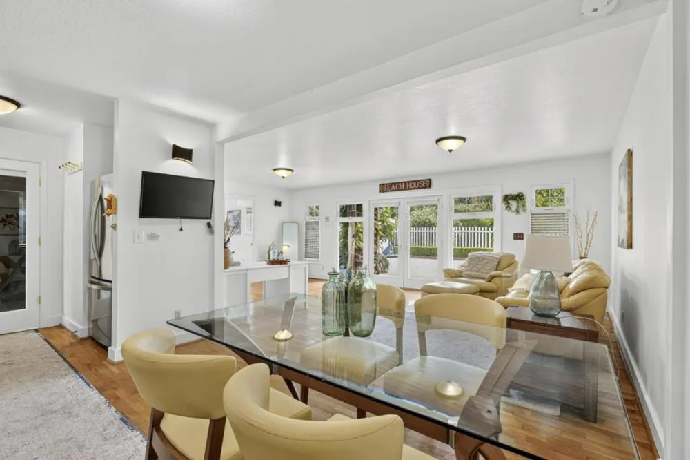 3999 Cherryvale Avenue Soquel, CA 95073