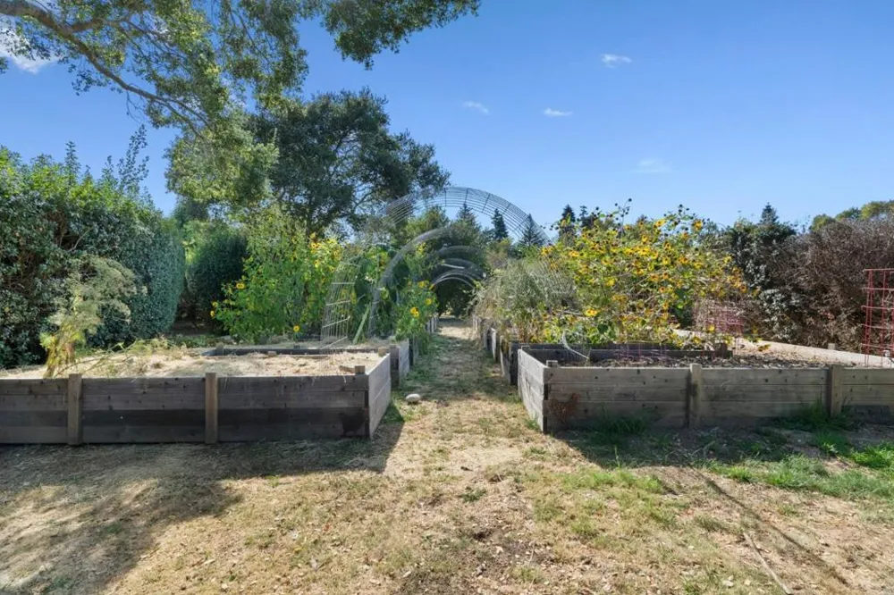 3999 Cherryvale Avenue Soquel, CA 95073
