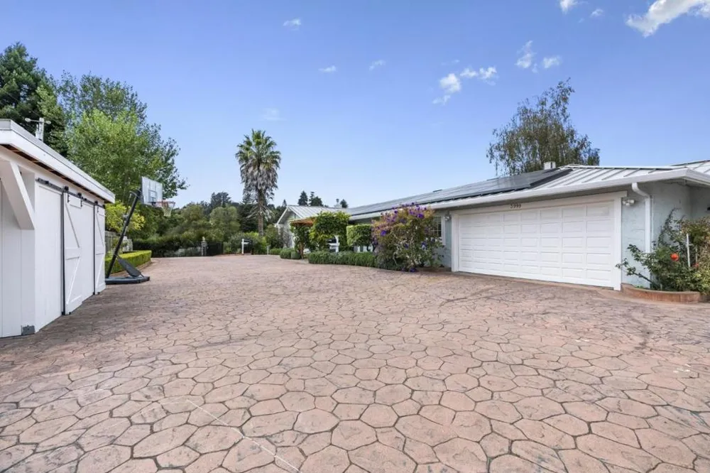 3999 Cherryvale Avenue Soquel, CA 95073