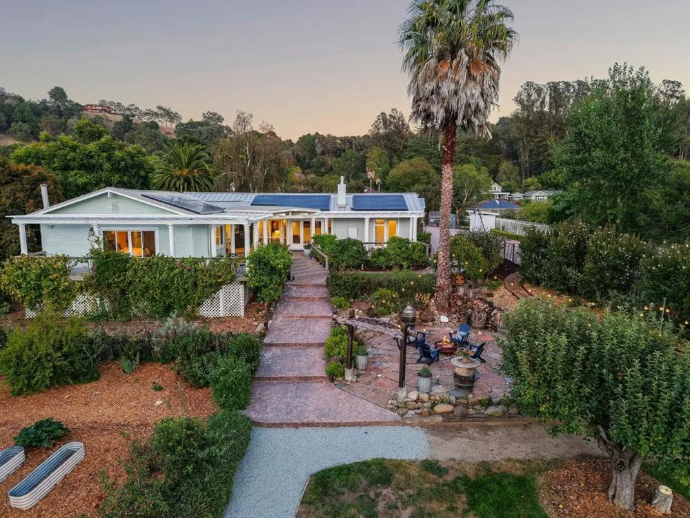 3999 Cherryvale Avenue Soquel, CA 95073