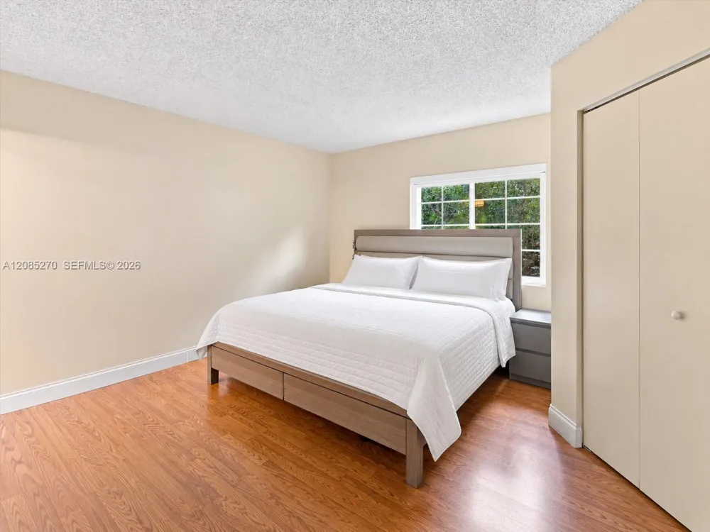 1997 Pompeii Ct Weston, FL 33327