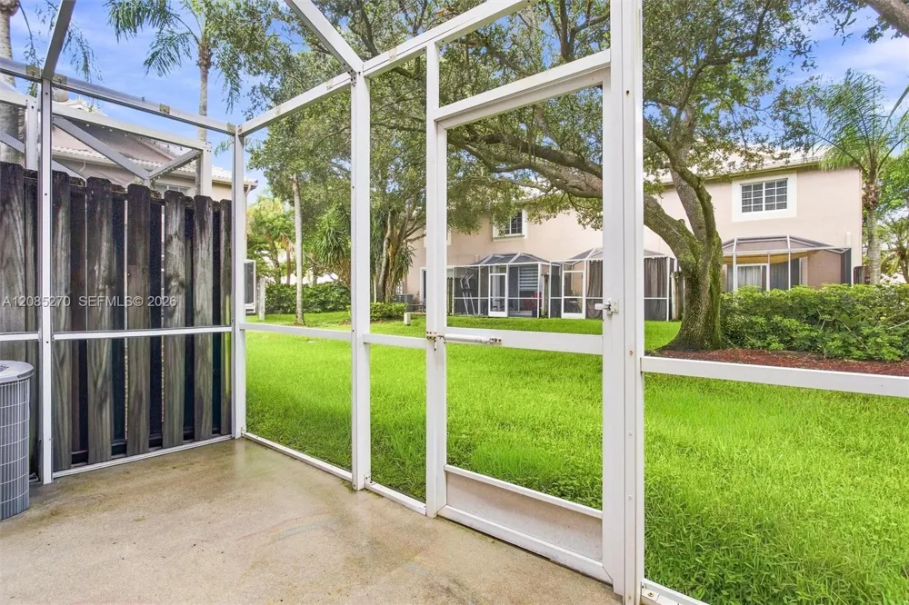 1997 Pompeii Ct Weston, FL 33327