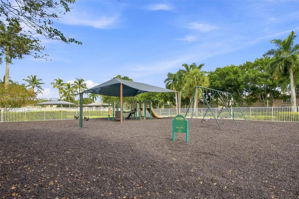1997 Pompeii Ct Weston, FL 33327