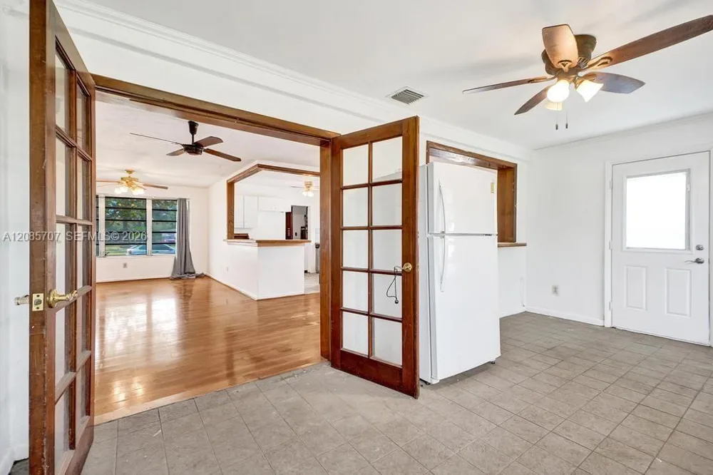 19731 Gulfstream Rd Cutler Bay, FL 33157