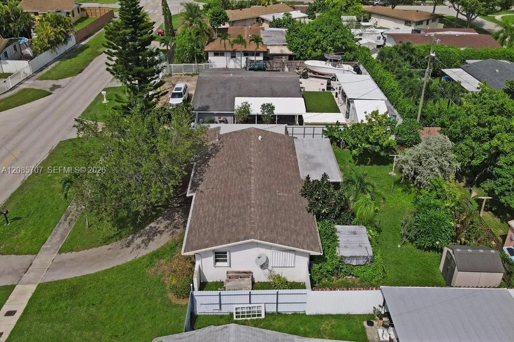 19731 Gulfstream Rd Cutler Bay, FL 33157